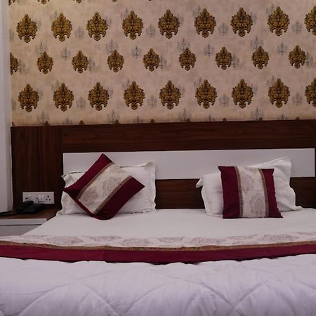 Hotel The Ramay Palace Ayodhya Εξωτερικό φωτογραφία