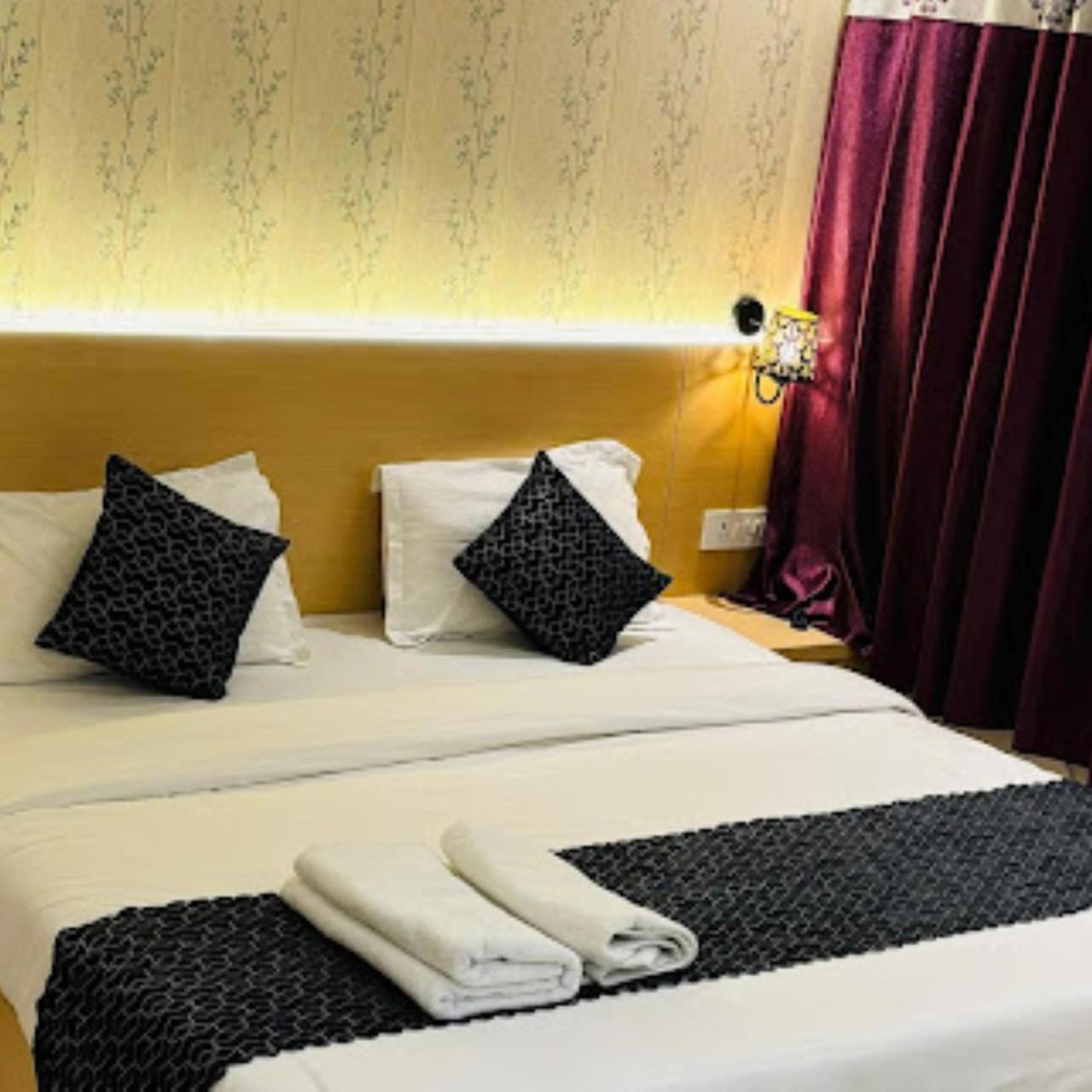 Hotel The Ramay Palace Ayodhya Εξωτερικό φωτογραφία